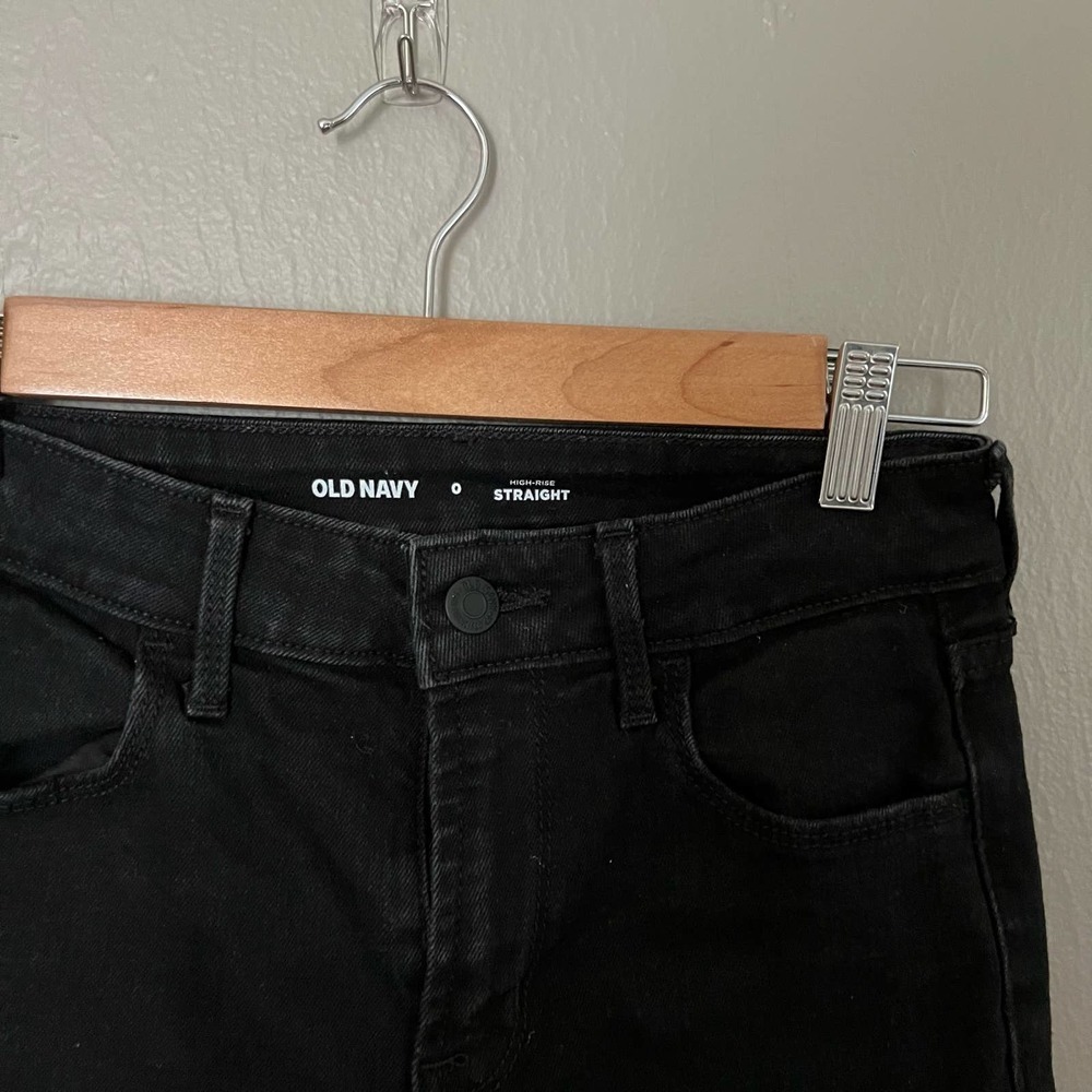 OLD NAVY Wow High Rise Black Distressed Straight Jeans Size 0 casual comfort - Picture 4 of 8